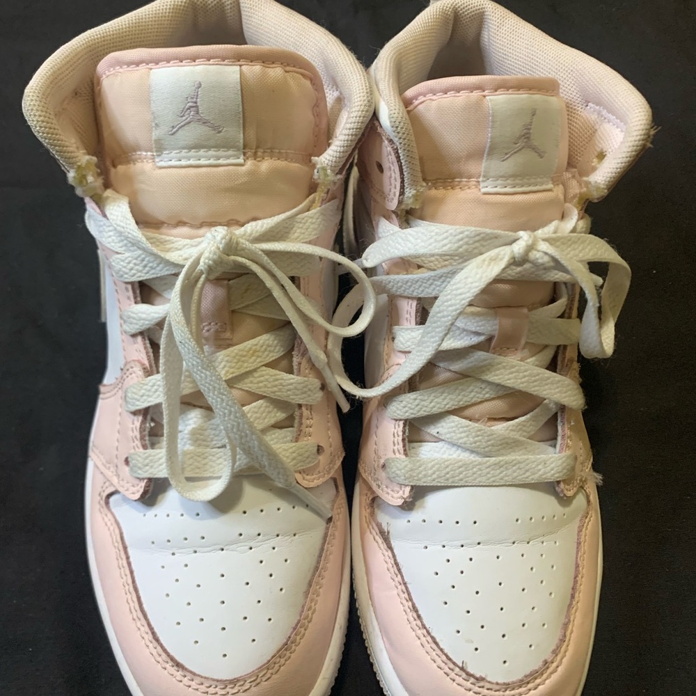 Jordan 1 Mid Pink Wash Sneakers